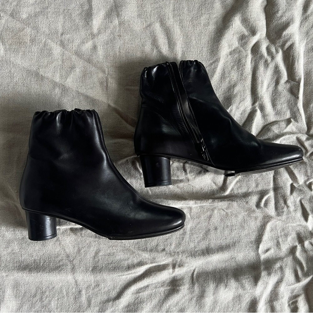Anne Thomas leather ankle boots size 38 black